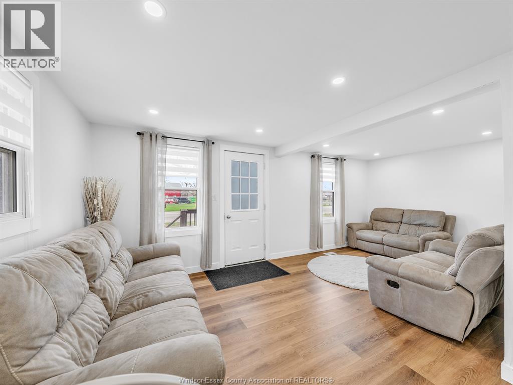 792 Highway 77, Leamington, Ontario  N8H 3V8 - Photo 2 - 26008191