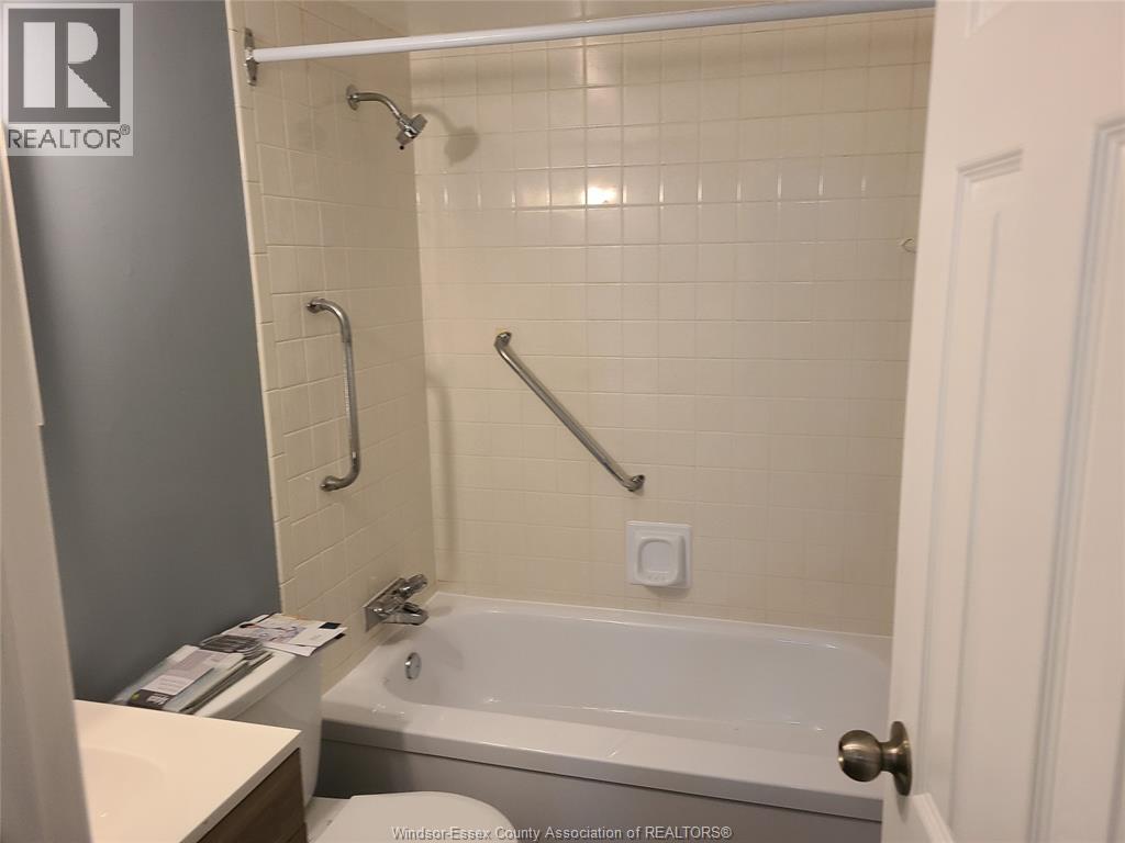 6600 Thornberry Crescent Unit# 195, Windsor, Ontario  N8T 2X2 - Photo 2 - 26008169