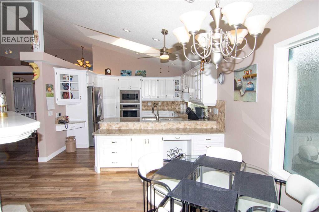 43 Valley Ridge Green NW, Calgary, Alberta  T3B 5L4 - Photo 24 - A2288000