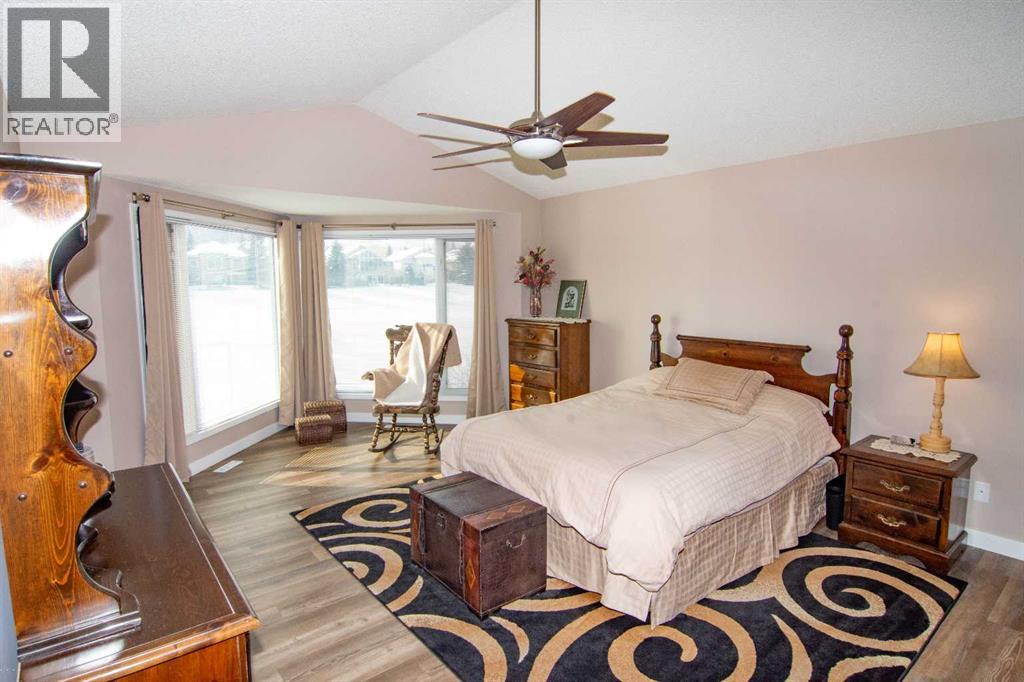 43 Valley Ridge Green NW, Calgary, Alberta  T3B 5L4 - Photo 28 - A2288000