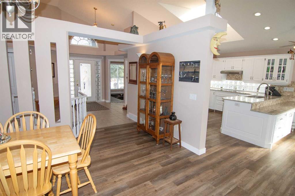 43 Valley Ridge Green NW, Calgary, Alberta  T3B 5L4 - Photo 34 - A2288000