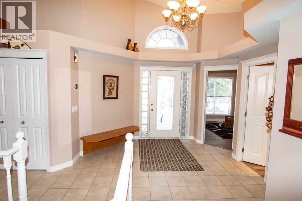 43 Valley Ridge Green NW, Calgary, Alberta  T3B 5L4 - Photo 18 - A2288000