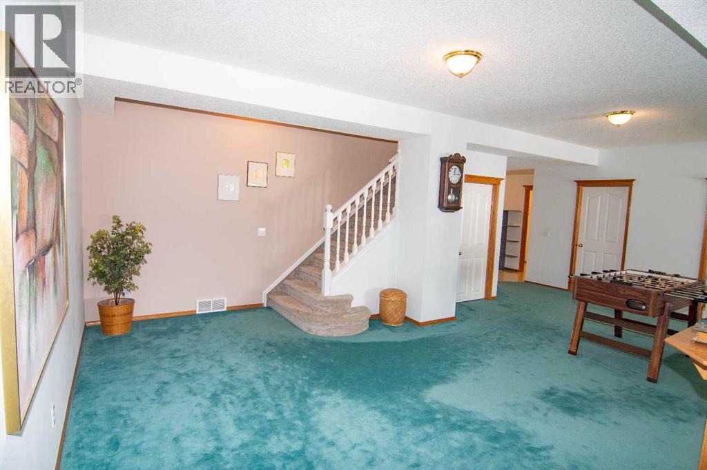 43 Valley Ridge Green NW, Calgary, Alberta  T3B 5L4 - Photo 38 - A2288000