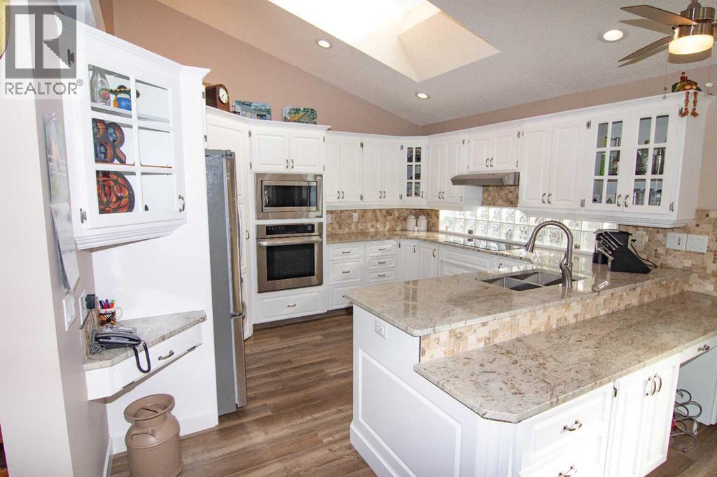 43 Valley Ridge Green NW, Calgary, Alberta  T3B 5L4 - Photo 25 - A2288000