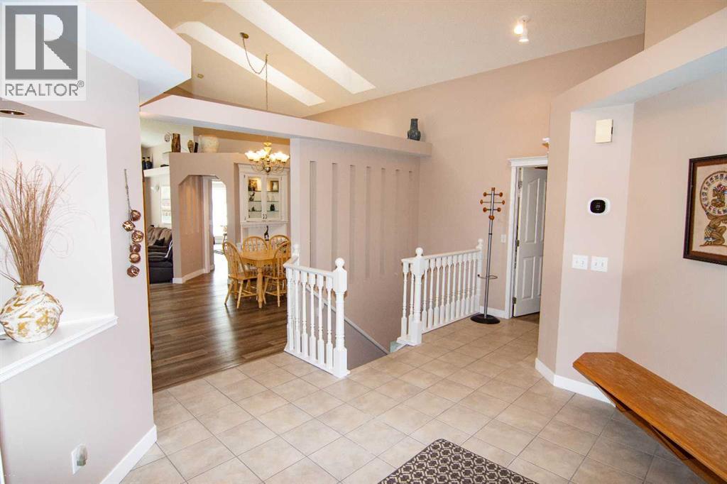 43 Valley Ridge Green NW, Calgary, Alberta  T3B 5L4 - Photo 19 - A2288000