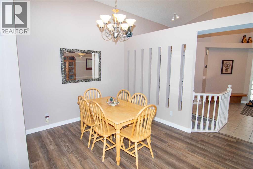 43 Valley Ridge Green NW, Calgary, Alberta  T3B 5L4 - Photo 27 - A2288000