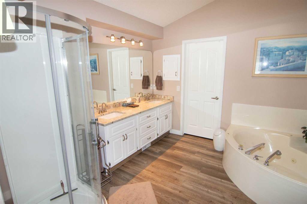 43 Valley Ridge Green NW, Calgary, Alberta  T3B 5L4 - Photo 31 - A2288000