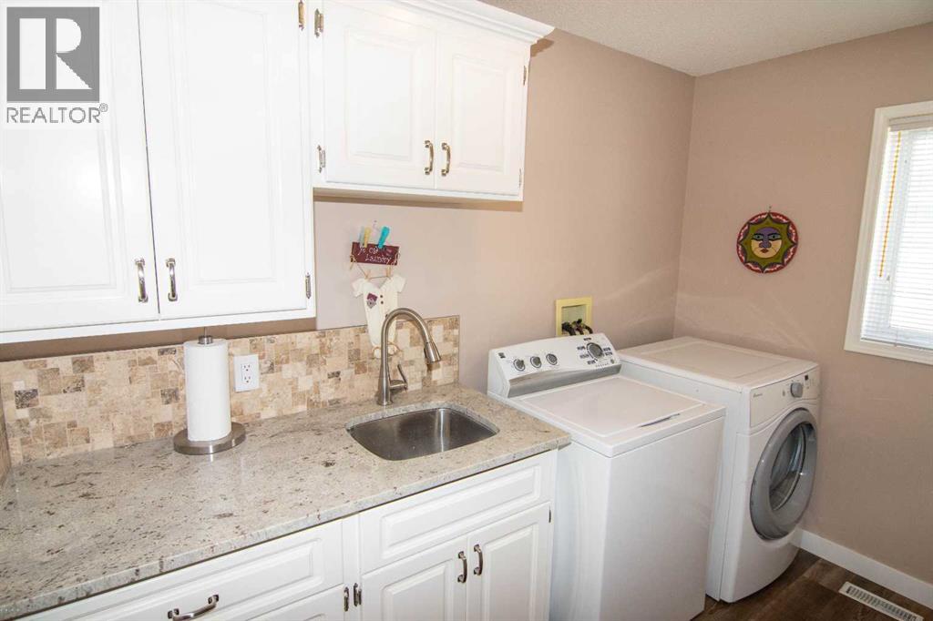 43 Valley Ridge Green NW, Calgary, Alberta  T3B 5L4 - Photo 37 - A2288000