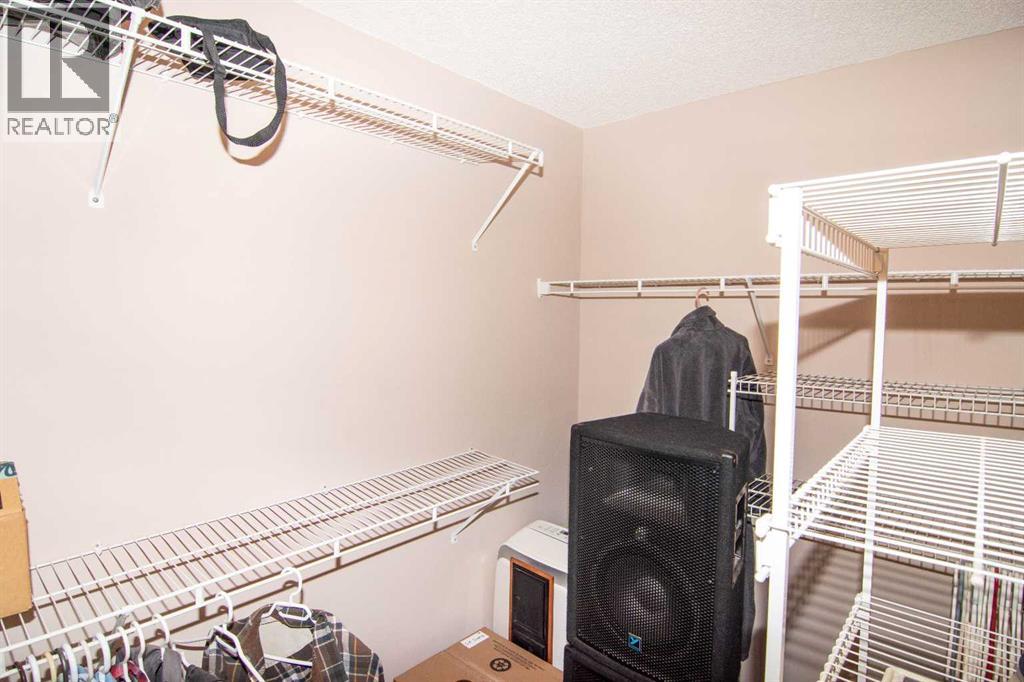 43 Valley Ridge Green NW, Calgary, Alberta  T3B 5L4 - Photo 30 - A2288000