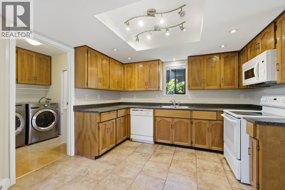 253 E 19th Street, North Vancouver, British Columbia  V7L 2Z1 - Photo 18 - R3110427