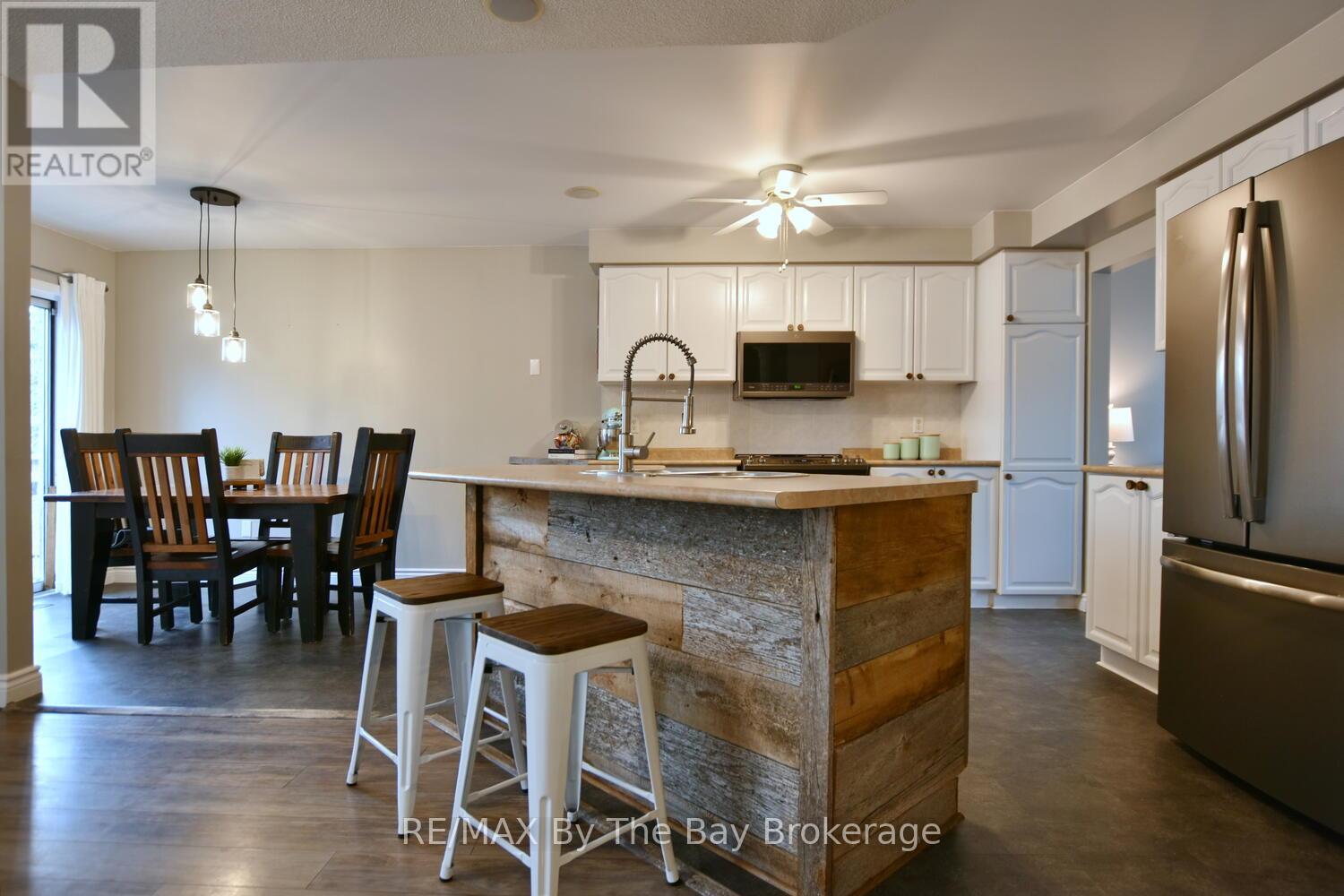 69 Caribou Trail, Wasaga Beach, Ontario  L9Z 1N3 - Photo 14 - S13000372