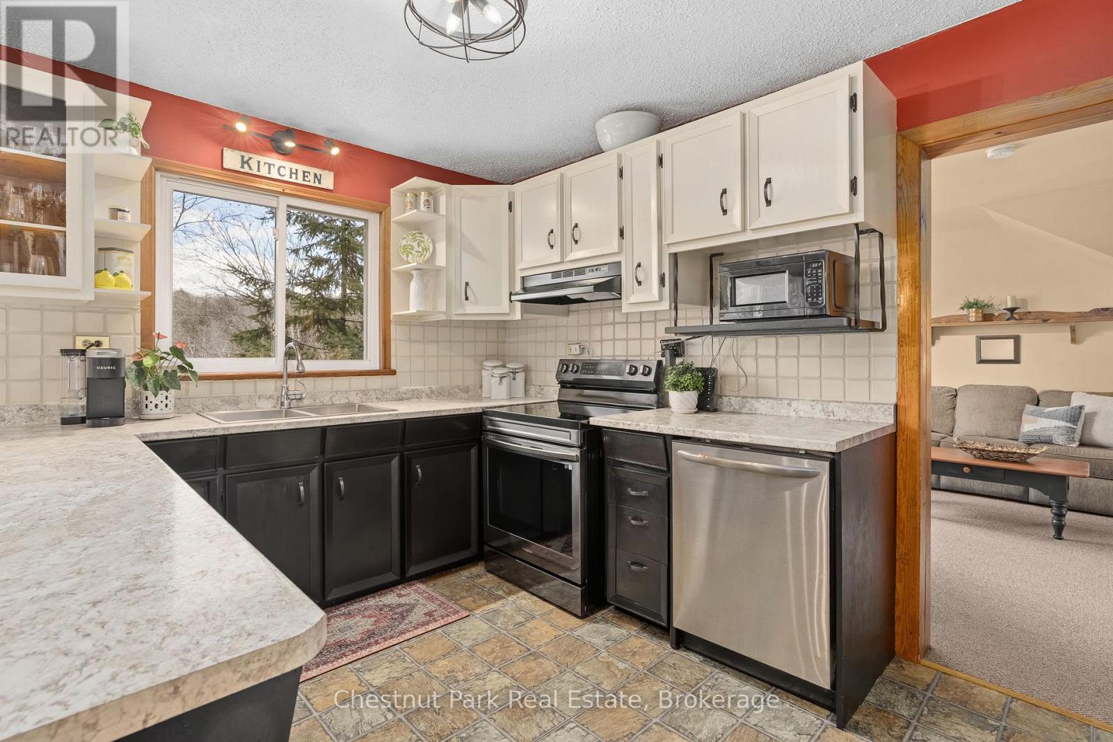 527 Harp Lake Road, Huntsville, Ontario  P1H 2J6 - Photo 10 - X13000598