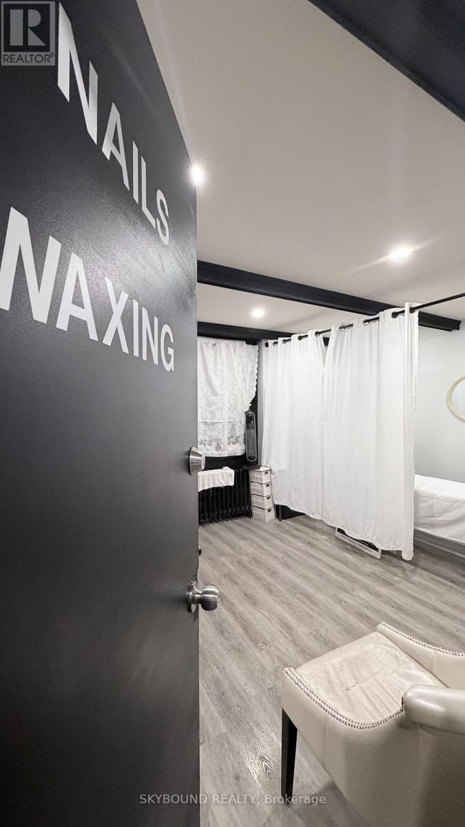 543a College Street, Toronto, Ontario  M6G 1A9 - Photo 16 - C12744024