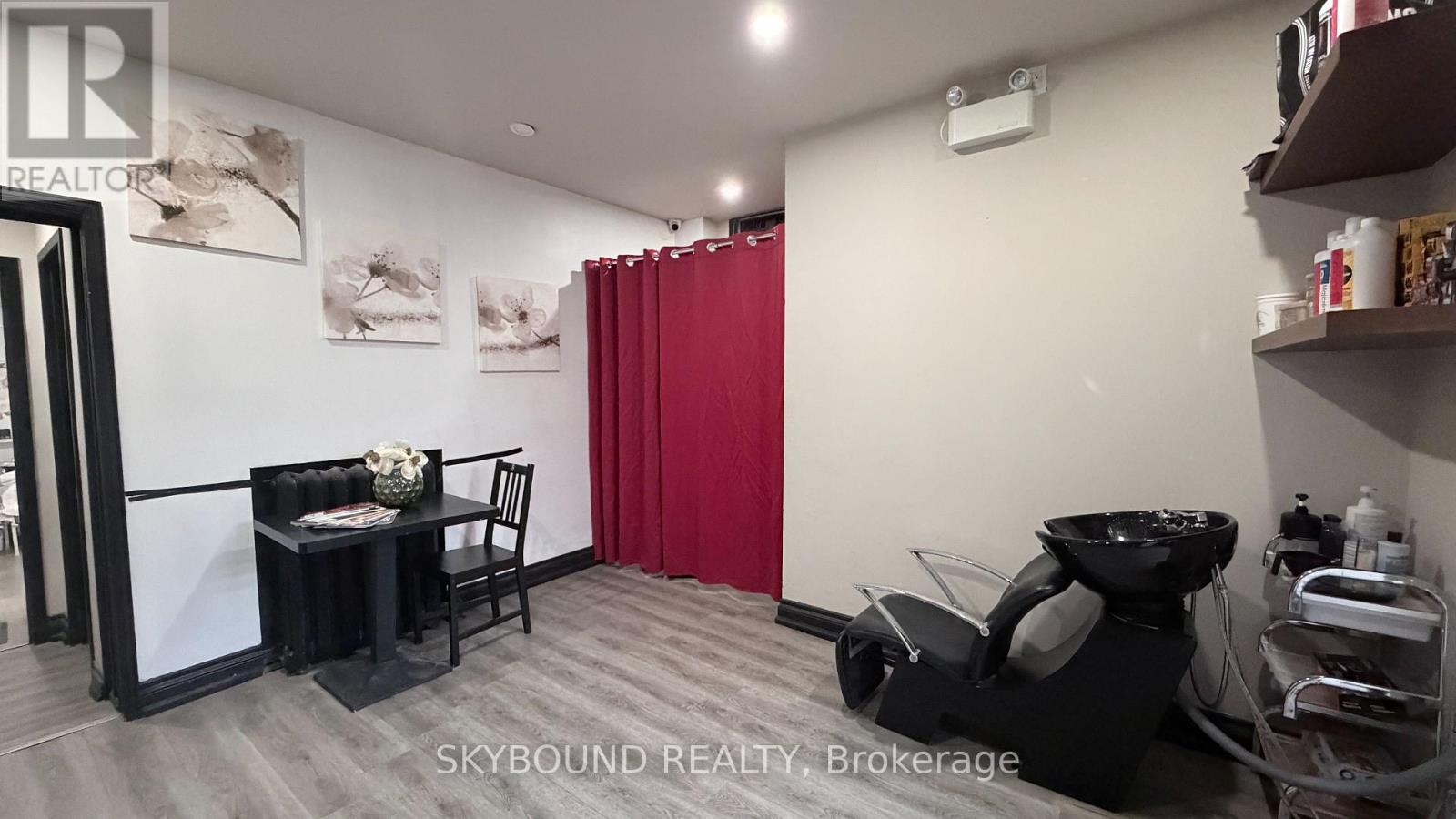 543a College Street, Toronto, Ontario  M6G 1A9 - Photo 10 - C12744024