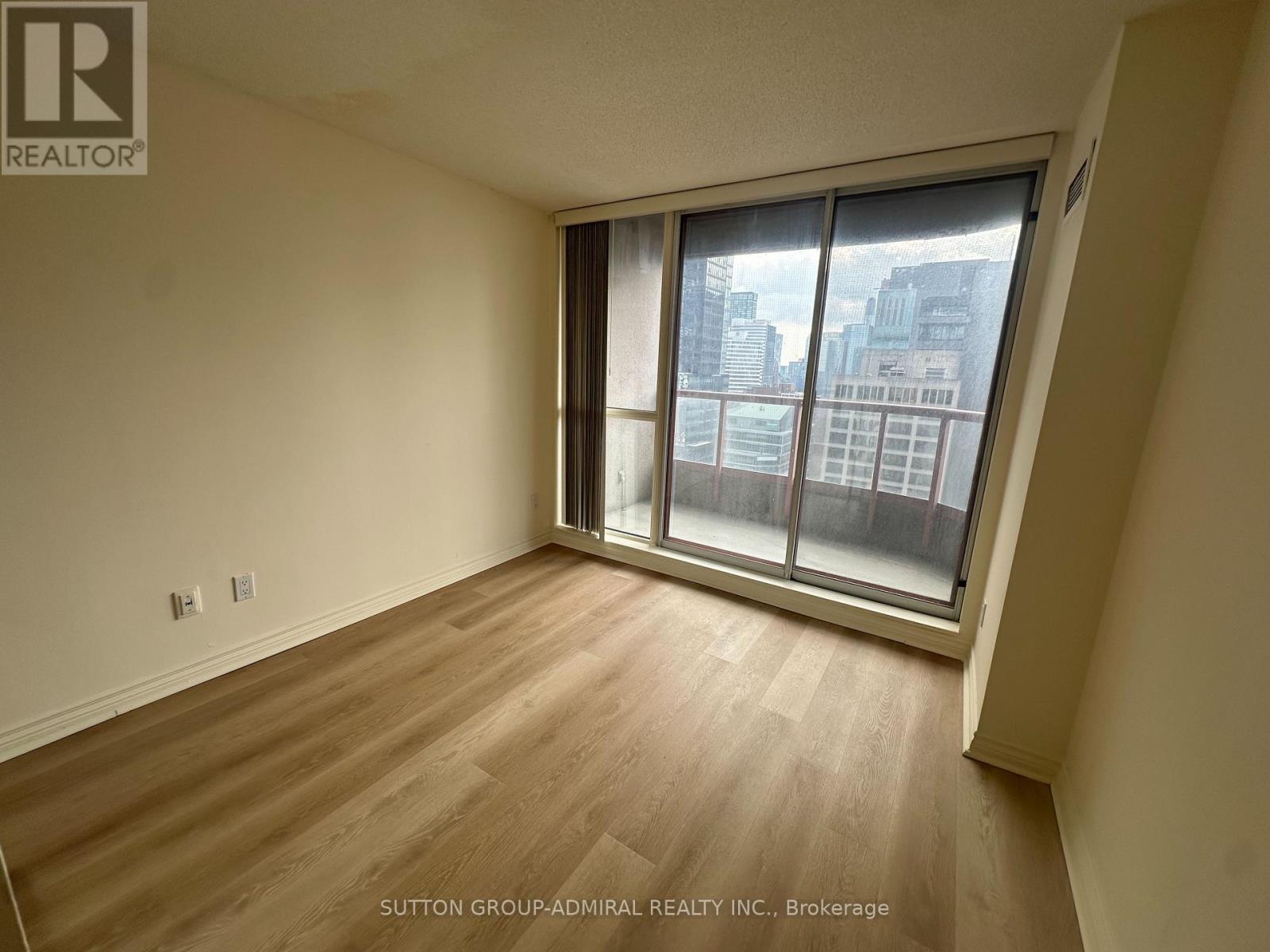 3102 - 736 Bay Street, Toronto, Ontario  M5G 1N6 - Photo 5 - C12873898