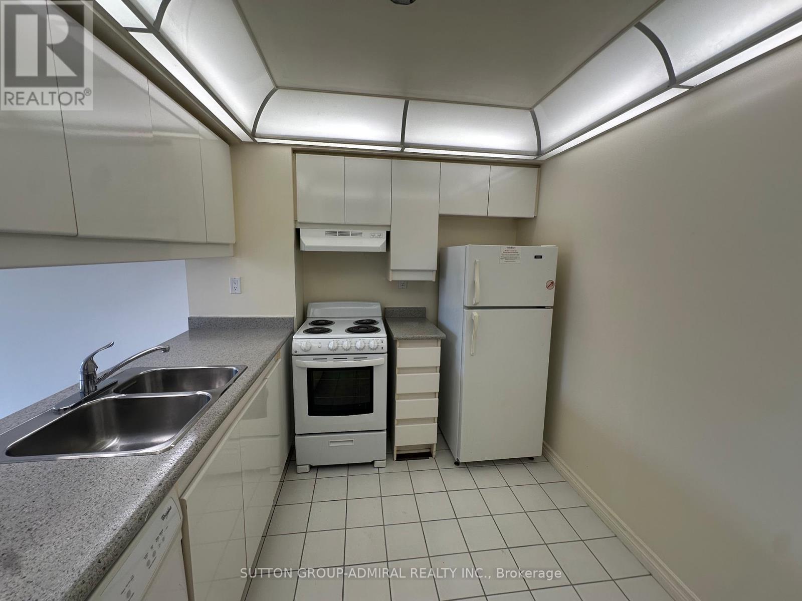 3102 - 736 Bay Street, Toronto, Ontario  M5G 1N6 - Photo 8 - C12873898