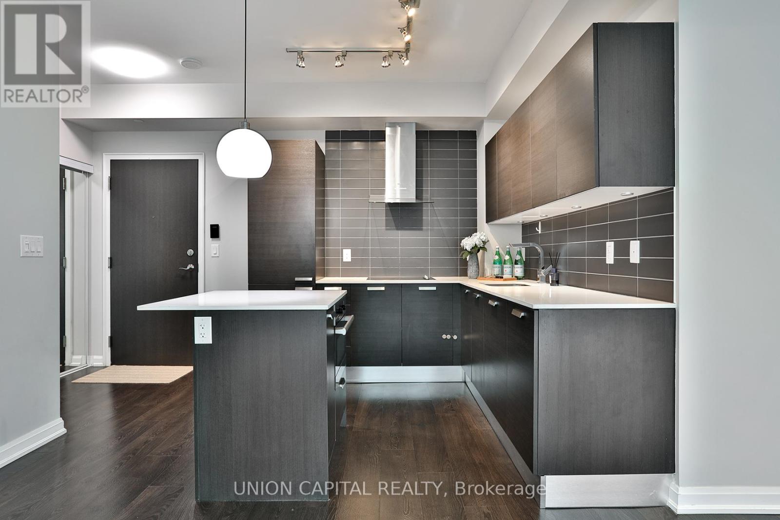 1701 - 11 Bogert Avenue, Toronto, Ontario  M2N 0H4 - Photo 6 - C12993470