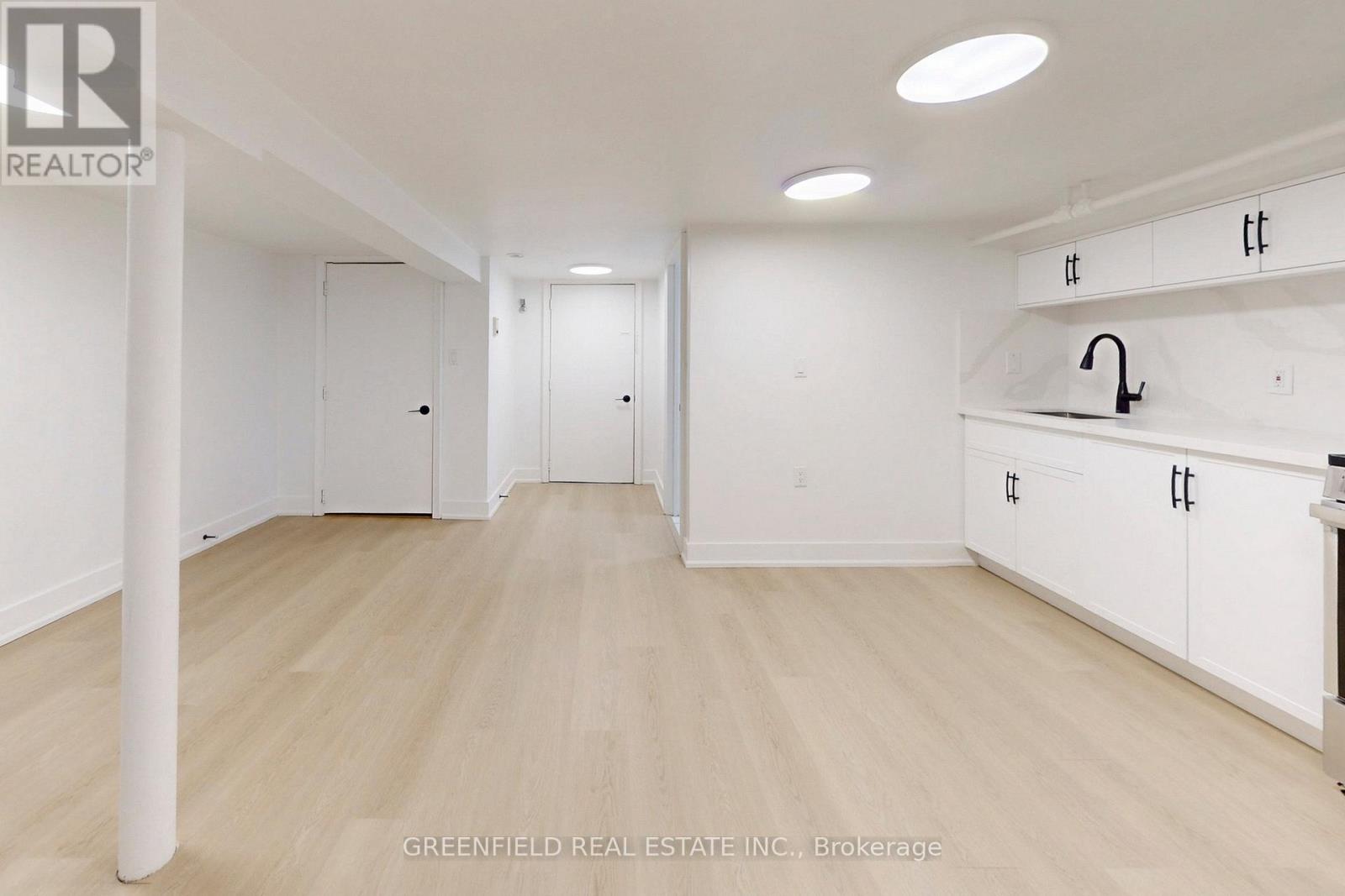 Lower - 1747 Bayview Avenue, Toronto, Ontario M4G 3C5 - Photo 4 - C13000342