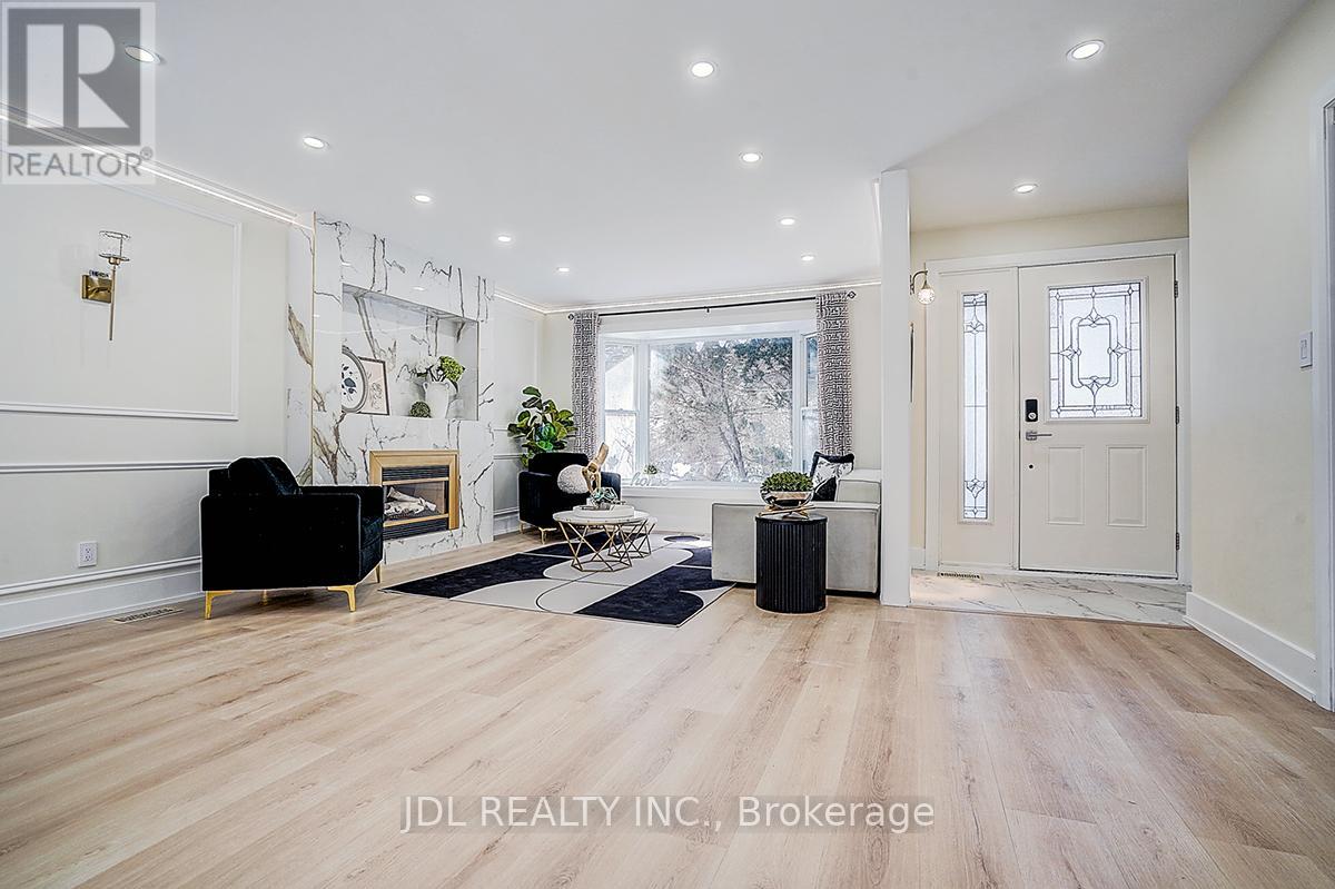 15 Crossburn Drive, Toronto, Ontario  M3B 2Z3 - Photo 7 - C13000366