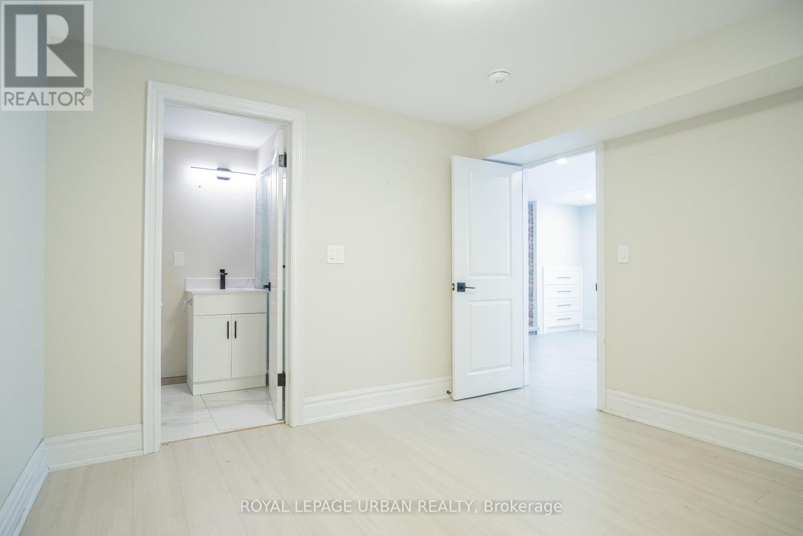 9 Page Avenue, Toronto, Ontario  M2K 2B3 - Photo 32 - C13000394