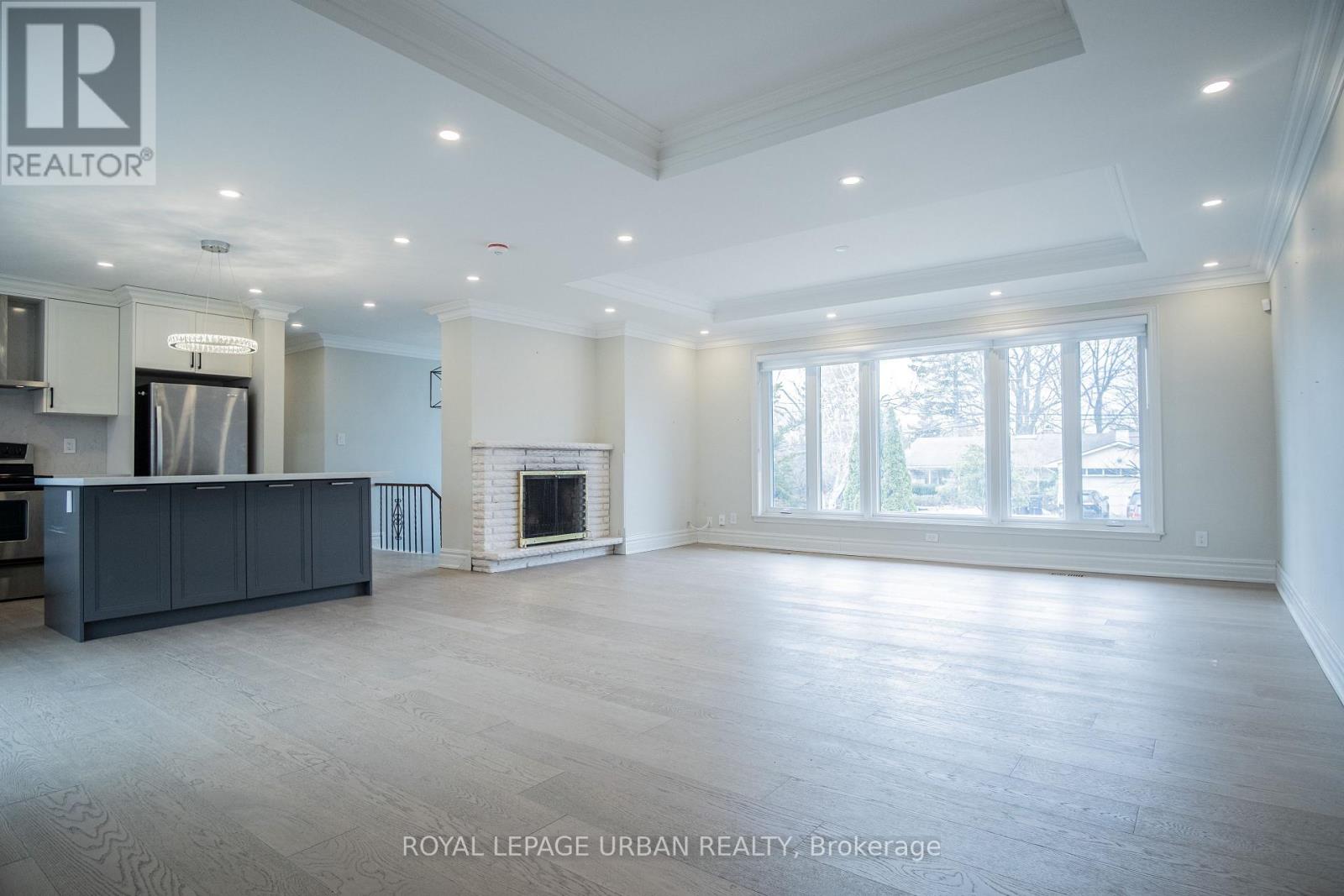 9 Page Avenue, Toronto, Ontario  M2K 2B3 - Photo 6 - C13000394