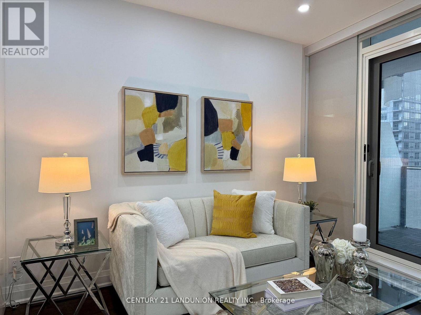 1508 - 1 Bloor Street E, Toronto, Ontario  M4W 0A8 - Photo 13 - C13000448