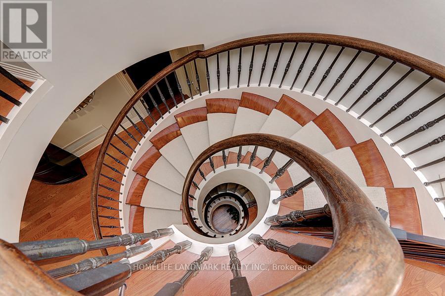 35 Gardiner Road E, Toronto, Ontario  M5P 3B6 - Photo 13 - C13000450