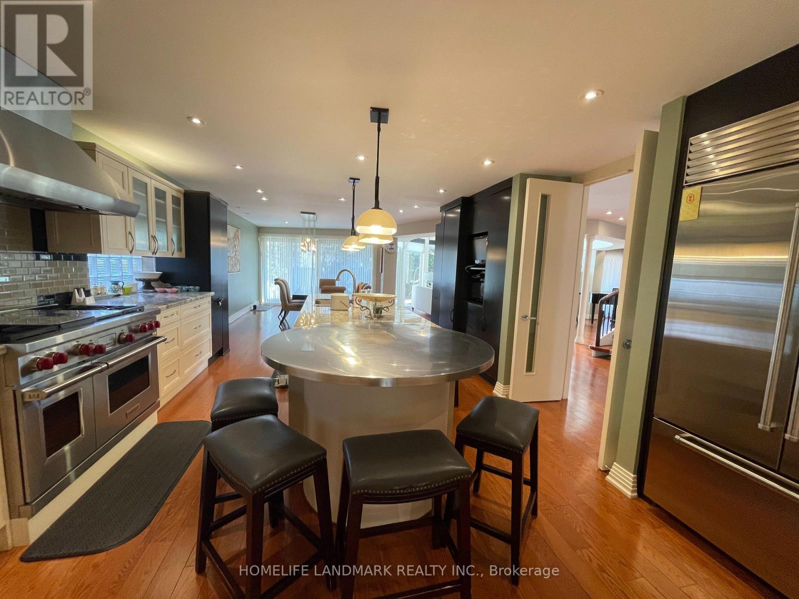 35 Gardiner Road E, Toronto, Ontario  M5P 3B6 - Photo 7 - C13000450