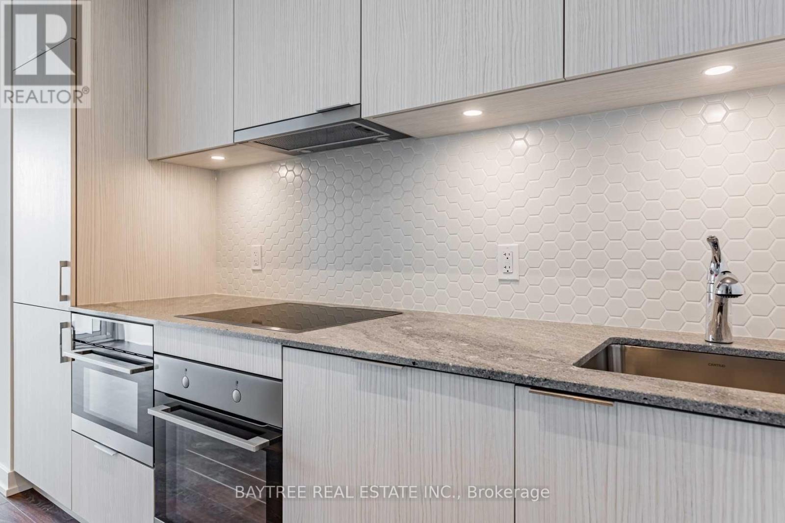 422 - 158 Front Street E, Toronto, Ontario  M5A 1E5 - Photo 4 - C13000496