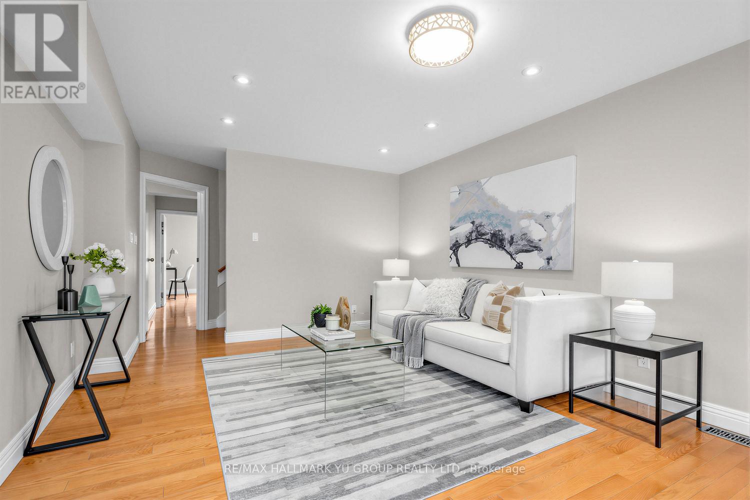 9 Clydesdale Drive, Toronto, Ontario  M2J 3N1 - Photo 3 - C13000560