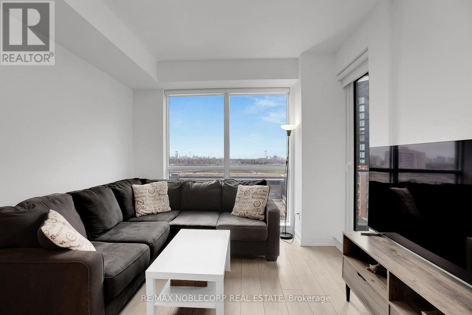 923 - 31 Tippett Road, Toronto, Ontario  M3H 2V1 - Photo 18 - C13000578