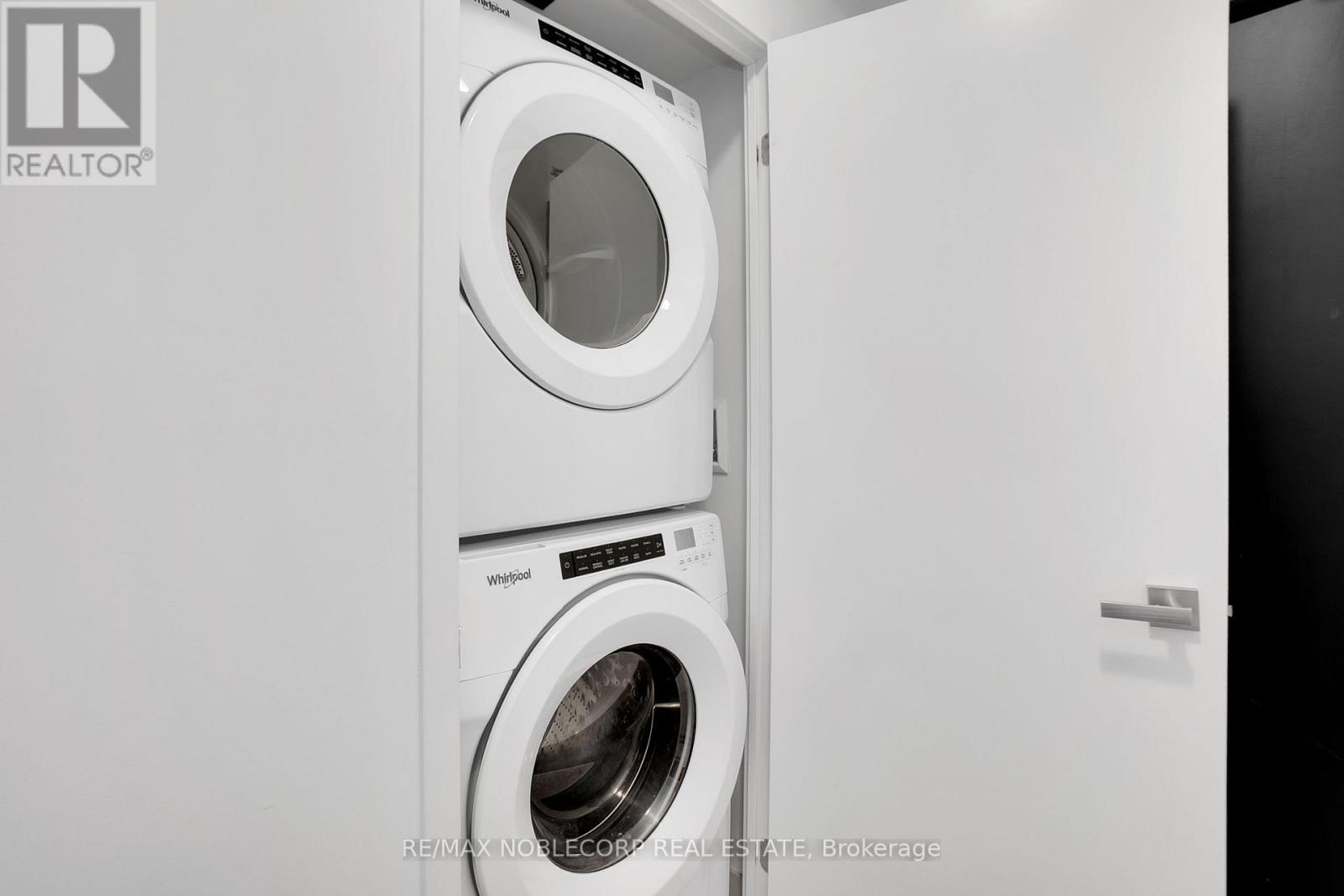 923 - 31 Tippett Road, Toronto, Ontario  M3H 2V1 - Photo 28 - C13000578