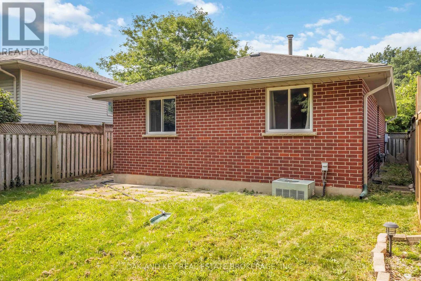 6 Weymouth Drive, London East, Ontario  N5V 4E7 - Photo 34 - X12660902