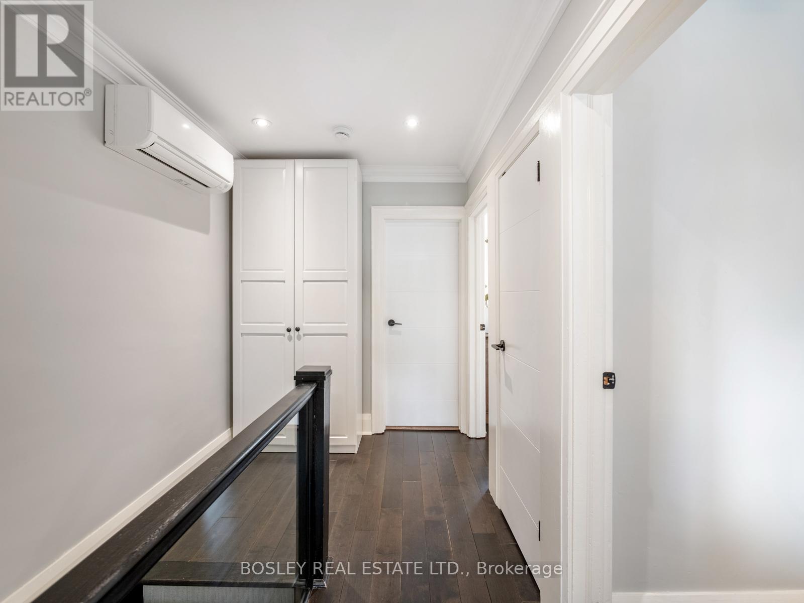 1070 Woodbine Avenue, Toronto, Ontario  M4C 4C5 - Photo 19 - E13000206