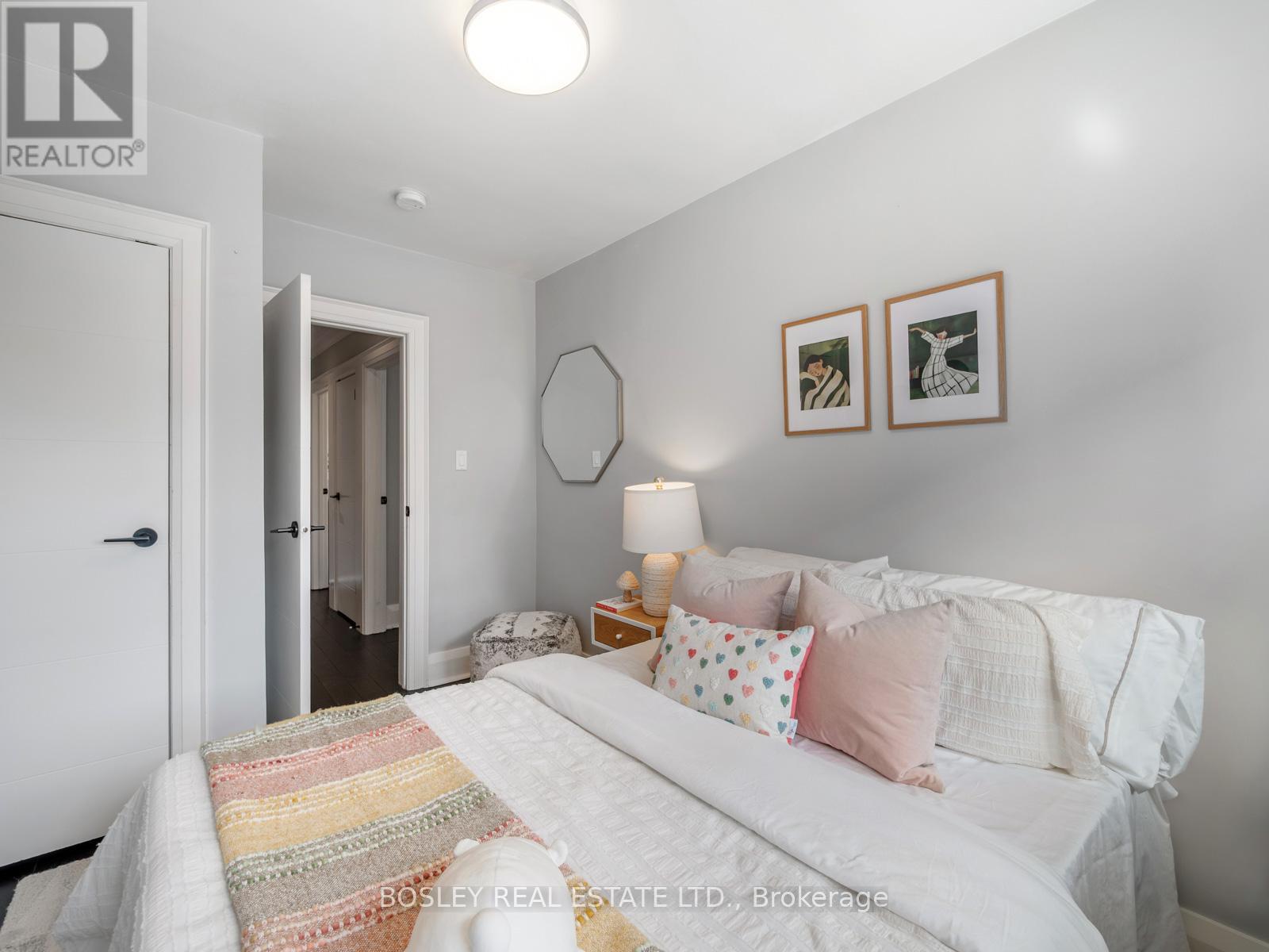 1070 Woodbine Avenue, Toronto, Ontario  M4C 4C5 - Photo 22 - E13000206