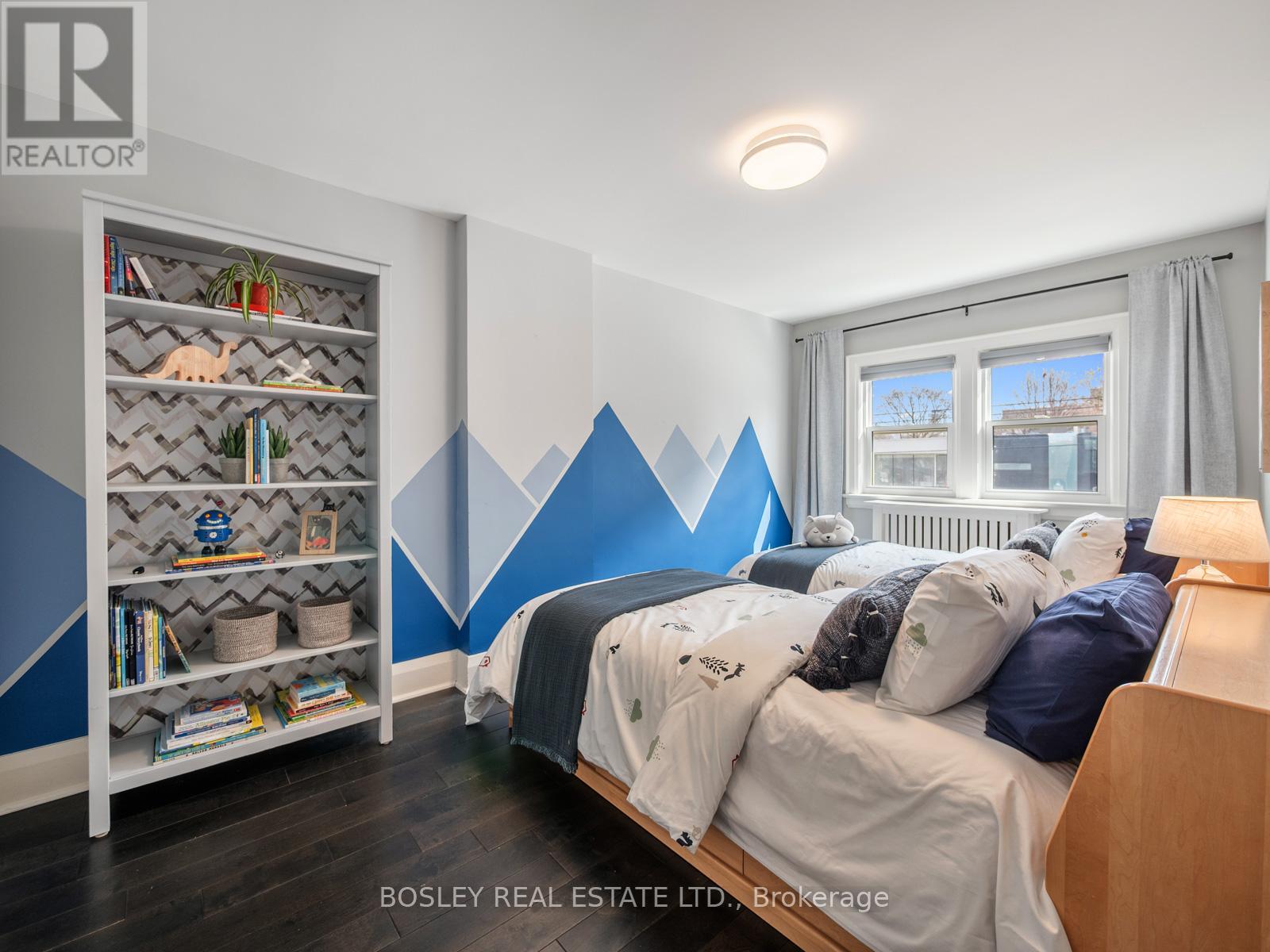 1070 Woodbine Avenue, Toronto, Ontario  M4C 4C5 - Photo 23 - E13000206