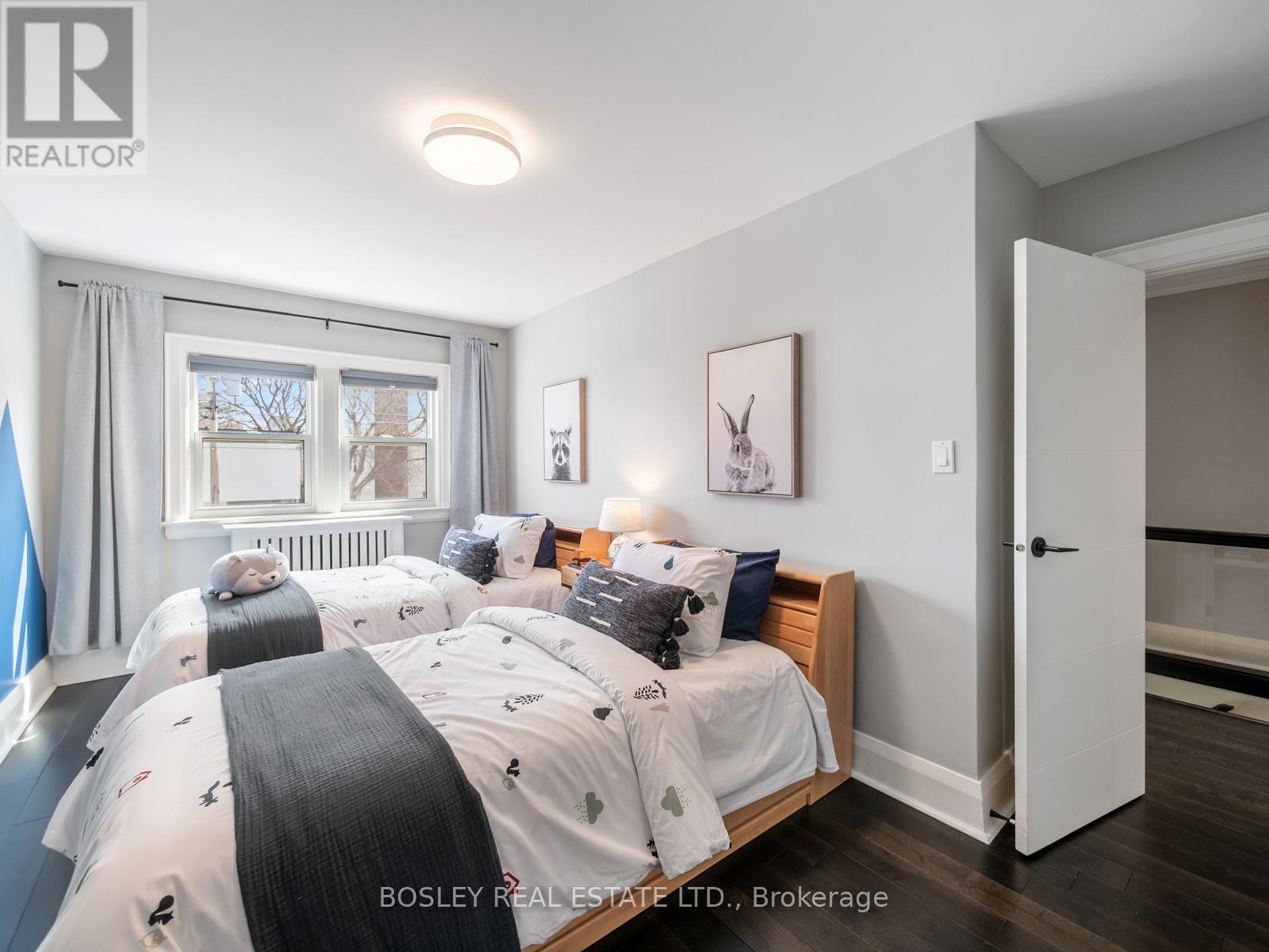 1070 Woodbine Avenue, Toronto, Ontario  M4C 4C5 - Photo 24 - E13000206