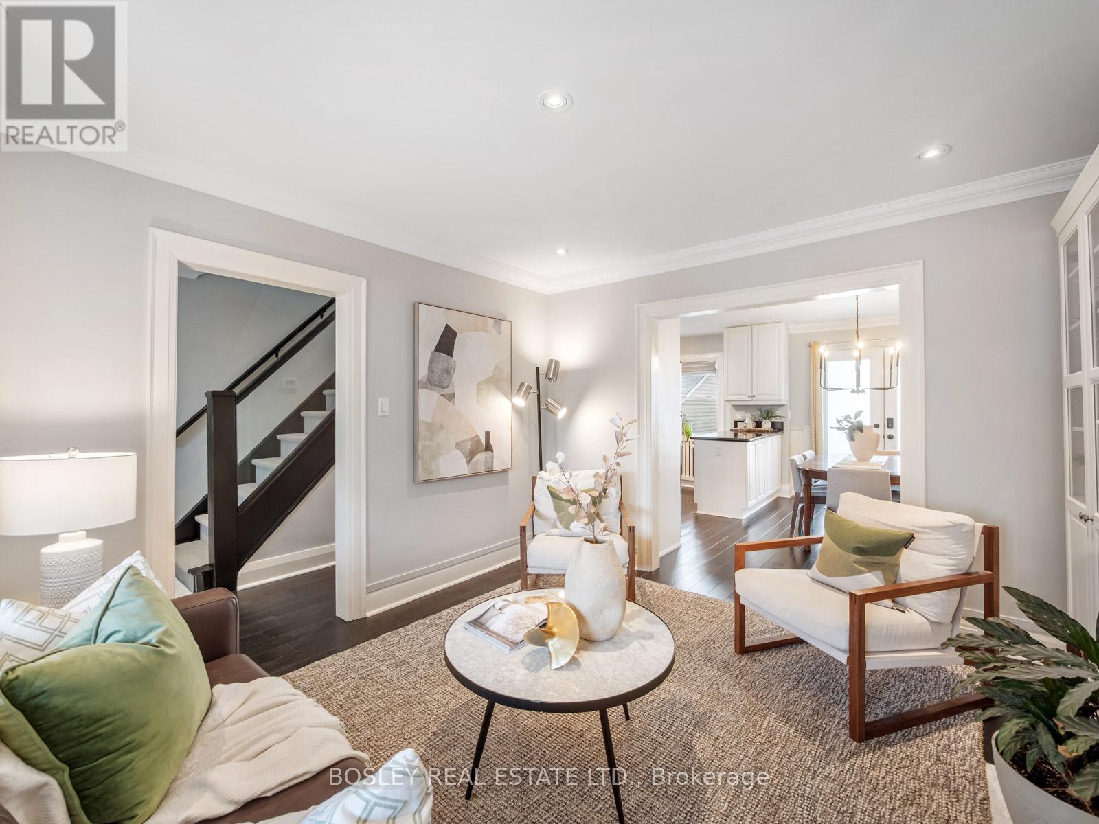 1070 Woodbine Avenue, Toronto, Ontario  M4C 4C5 - Photo 8 - E13000206