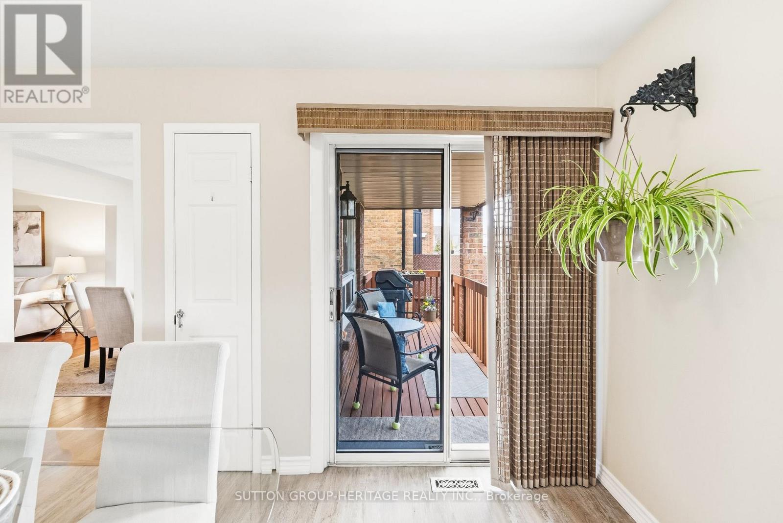 204 Lake Driveway W, Ajax, Ontario  L1S 4Y8 - Photo 10 - E13000318