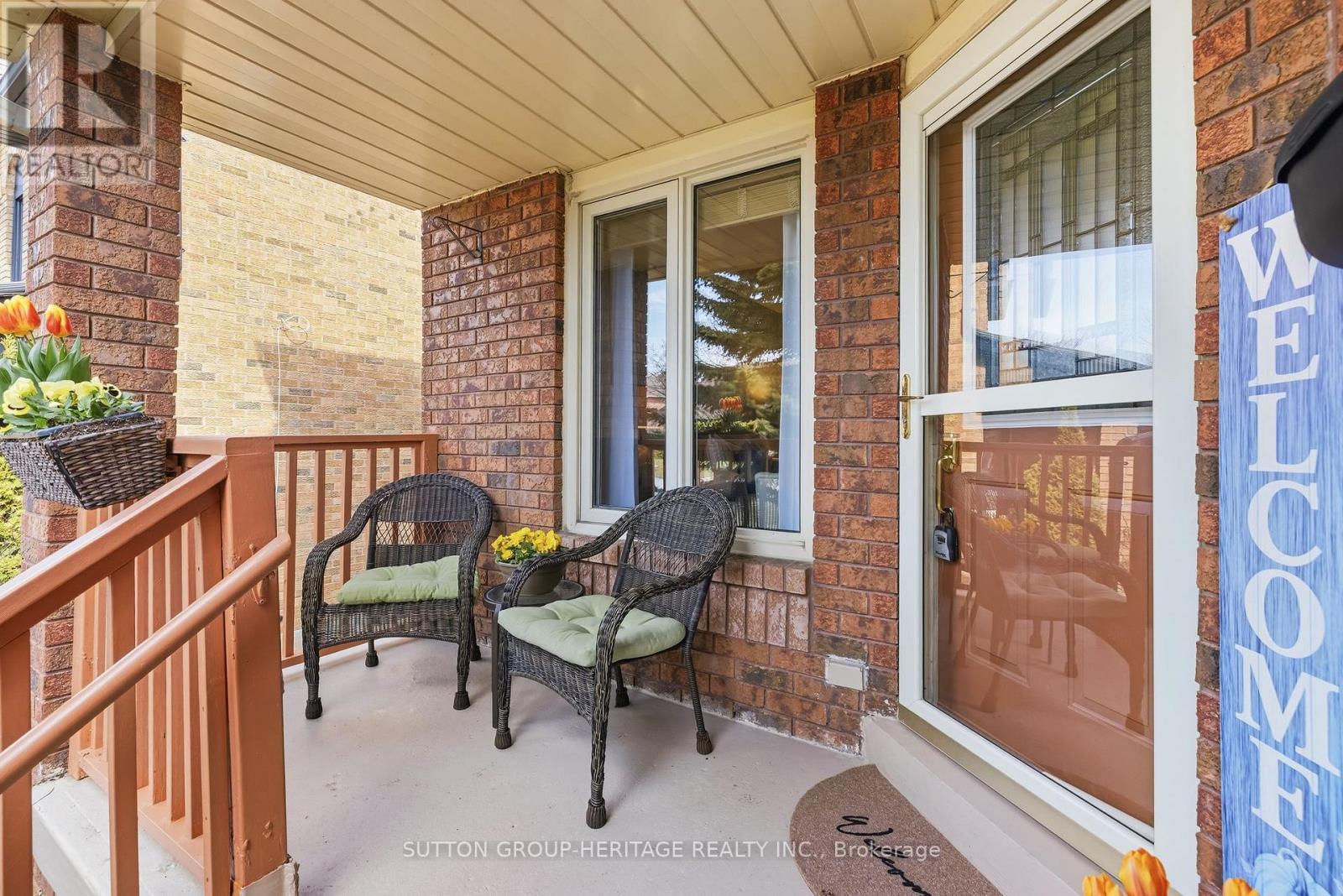 204 Lake Driveway W, Ajax, Ontario  L1S 4Y8 - Photo 2 - E13000318