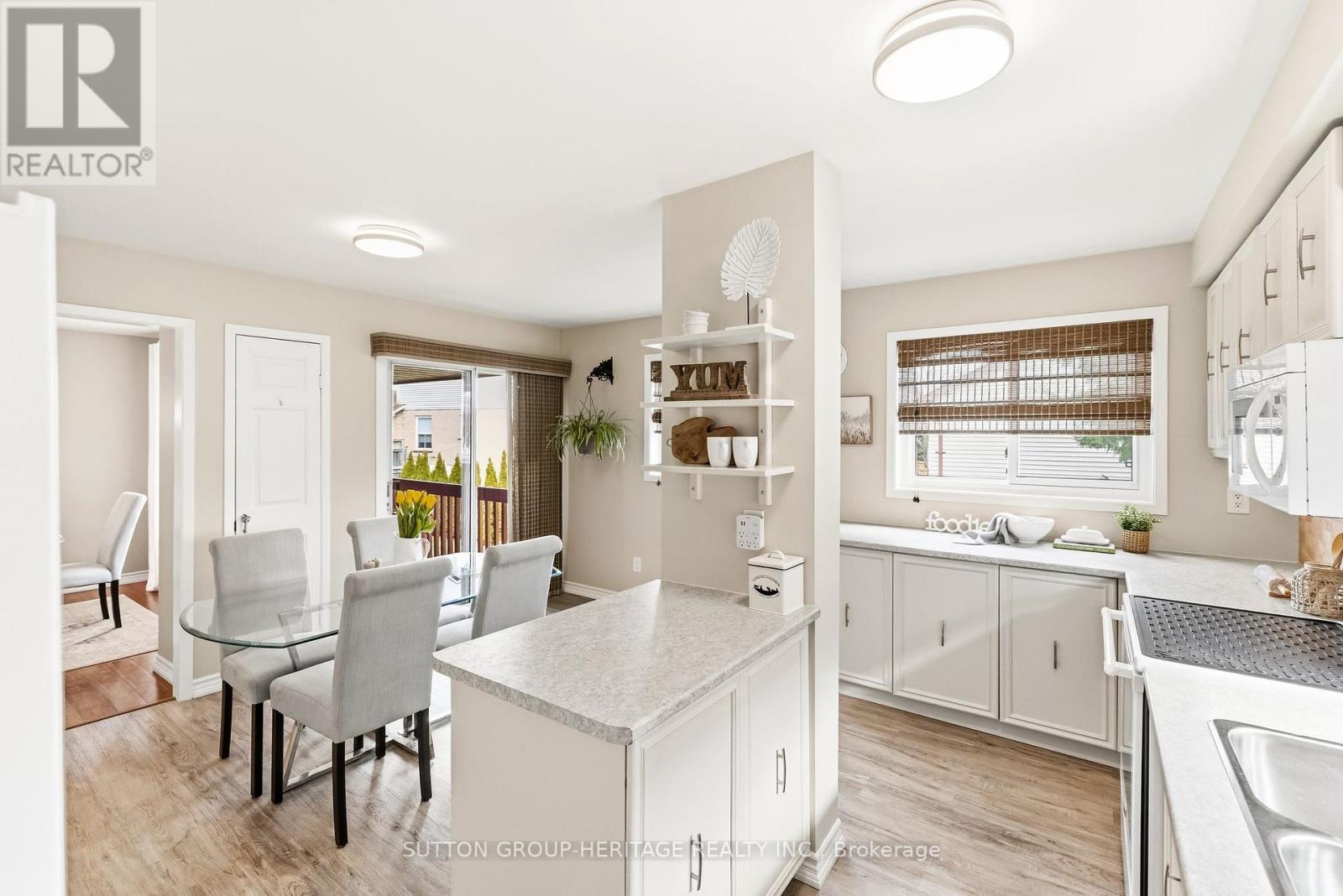 204 Lake Driveway W, Ajax, Ontario  L1S 4Y8 - Photo 6 - E13000318