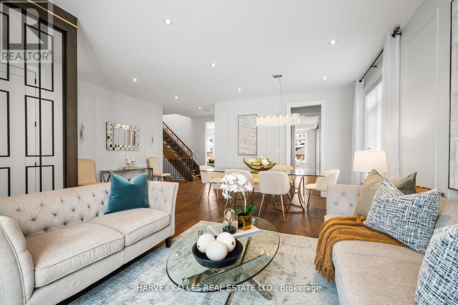 39 Amsterdam Avenue, Toronto (O'connor-Parkview), Ontario  M4B 2B9 - Photo 3 - E13000340