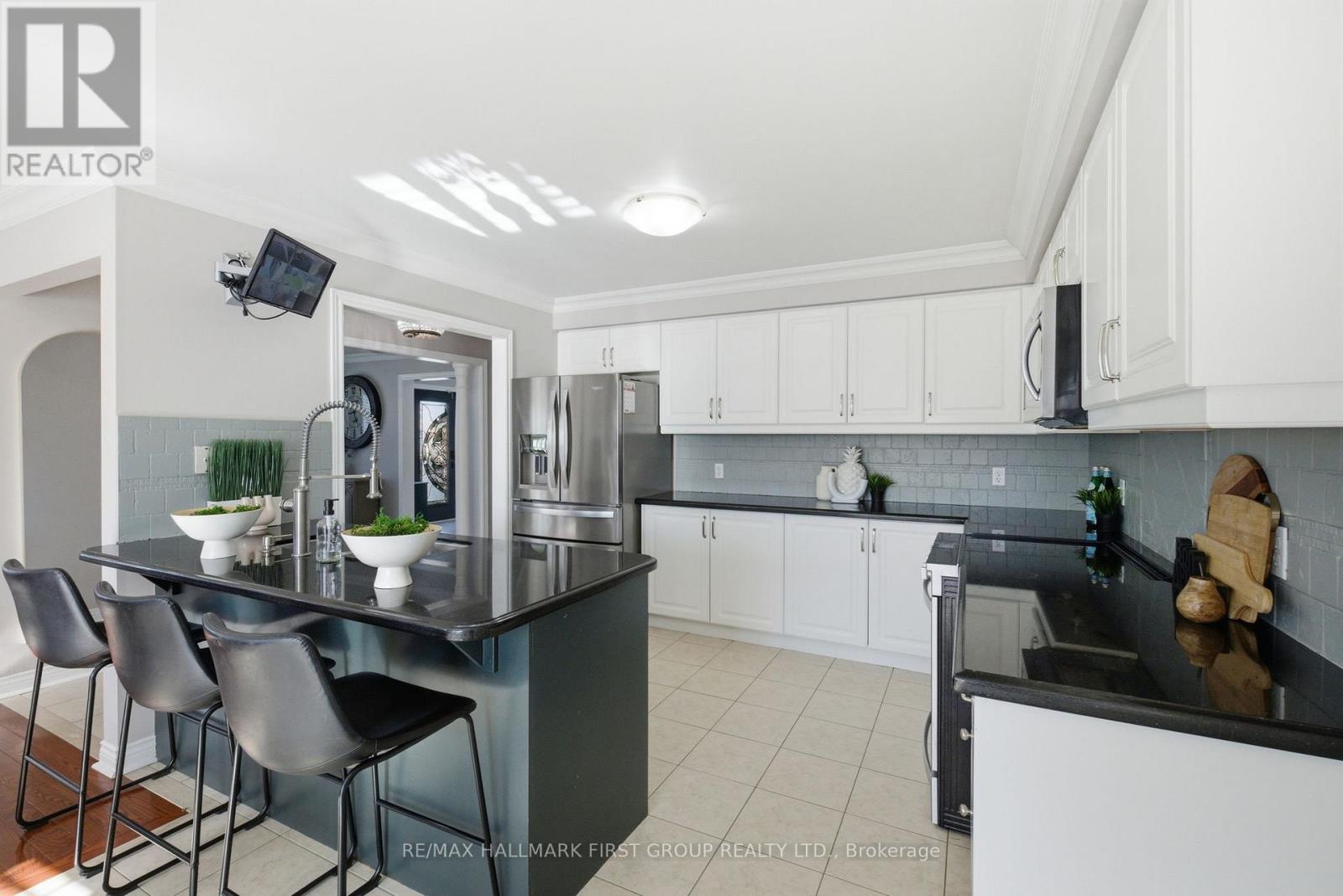 82 Woodcock Avenue, Ajax, Ontario  L1T 4L7 - Photo 12 - E13000358