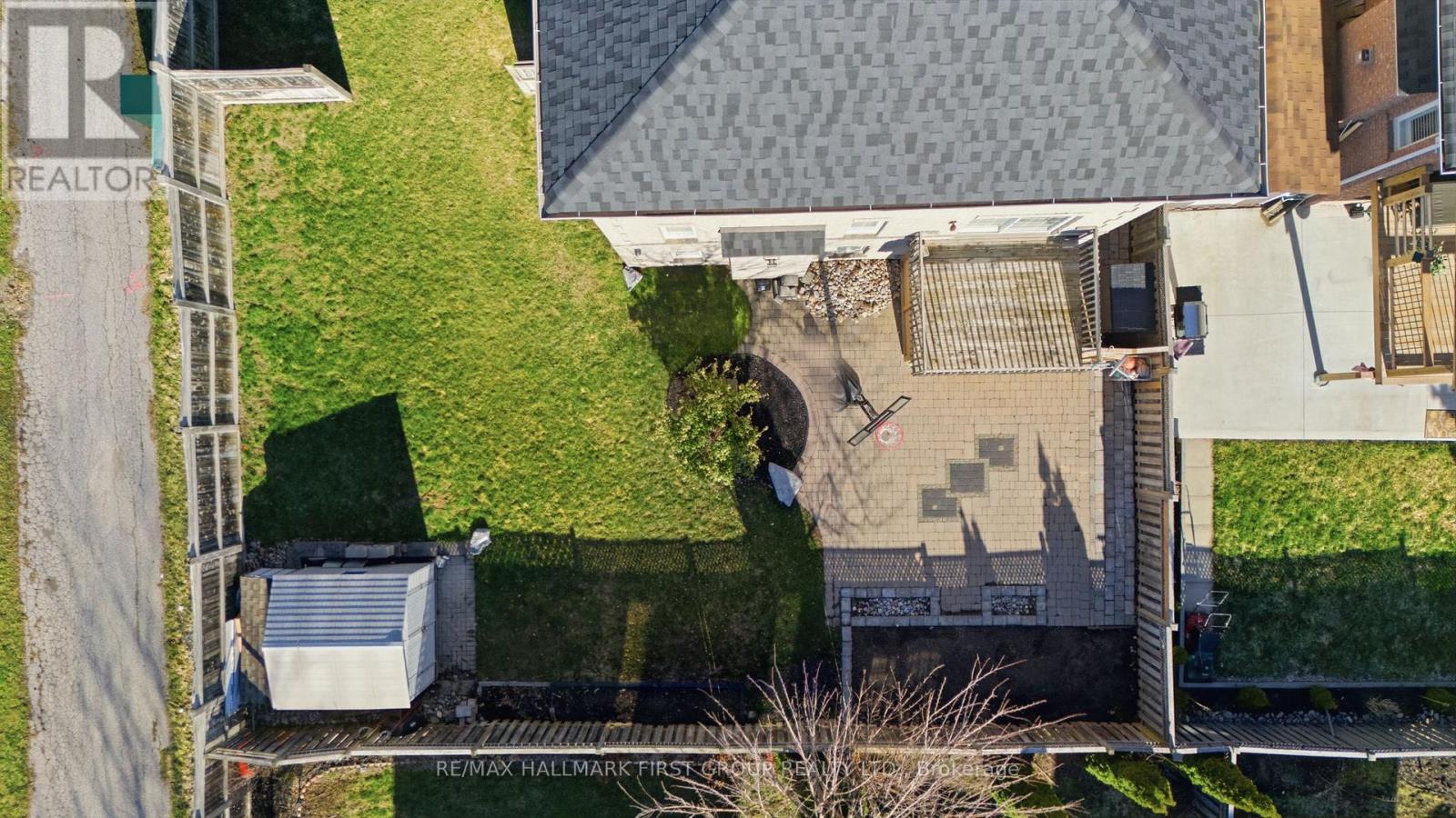 82 Woodcock Avenue, Ajax, Ontario  L1T 4L7 - Photo 38 - E13000358