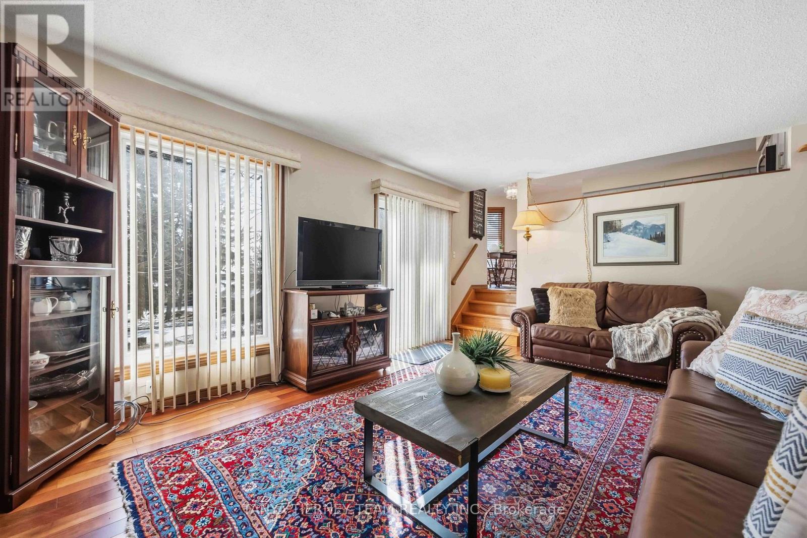 575 Park Crescent, Pickering, Ontario  L1W 2E1 - Photo 19 - E13000408