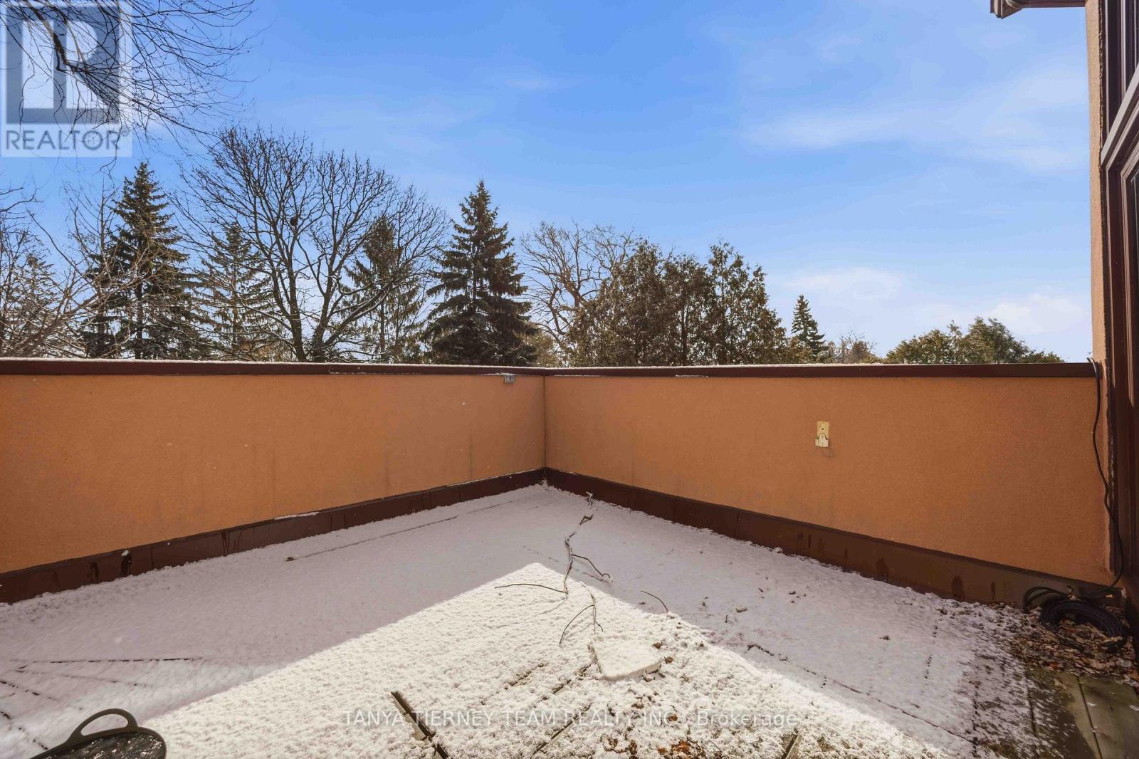 575 Park Crescent, Pickering, Ontario  L1W 2E1 - Photo 34 - E13000408