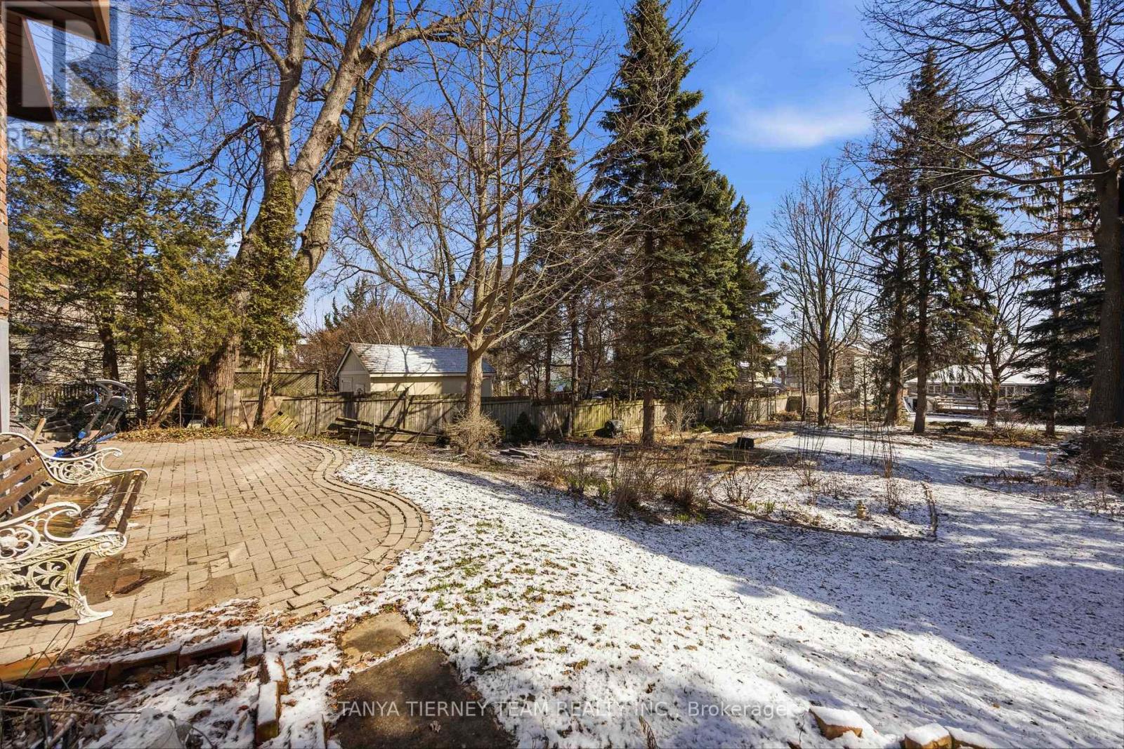 575 Park Crescent, Pickering, Ontario  L1W 2E1 - Photo 44 - E13000408