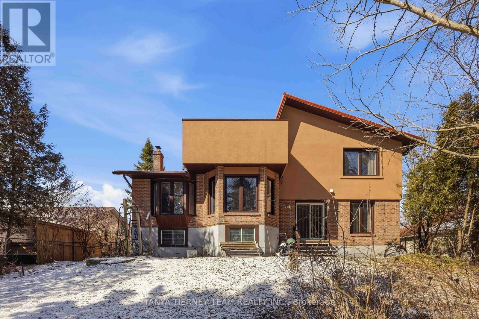 575 Park Crescent, Pickering, Ontario  L1W 2E1 - Photo 46 - E13000408