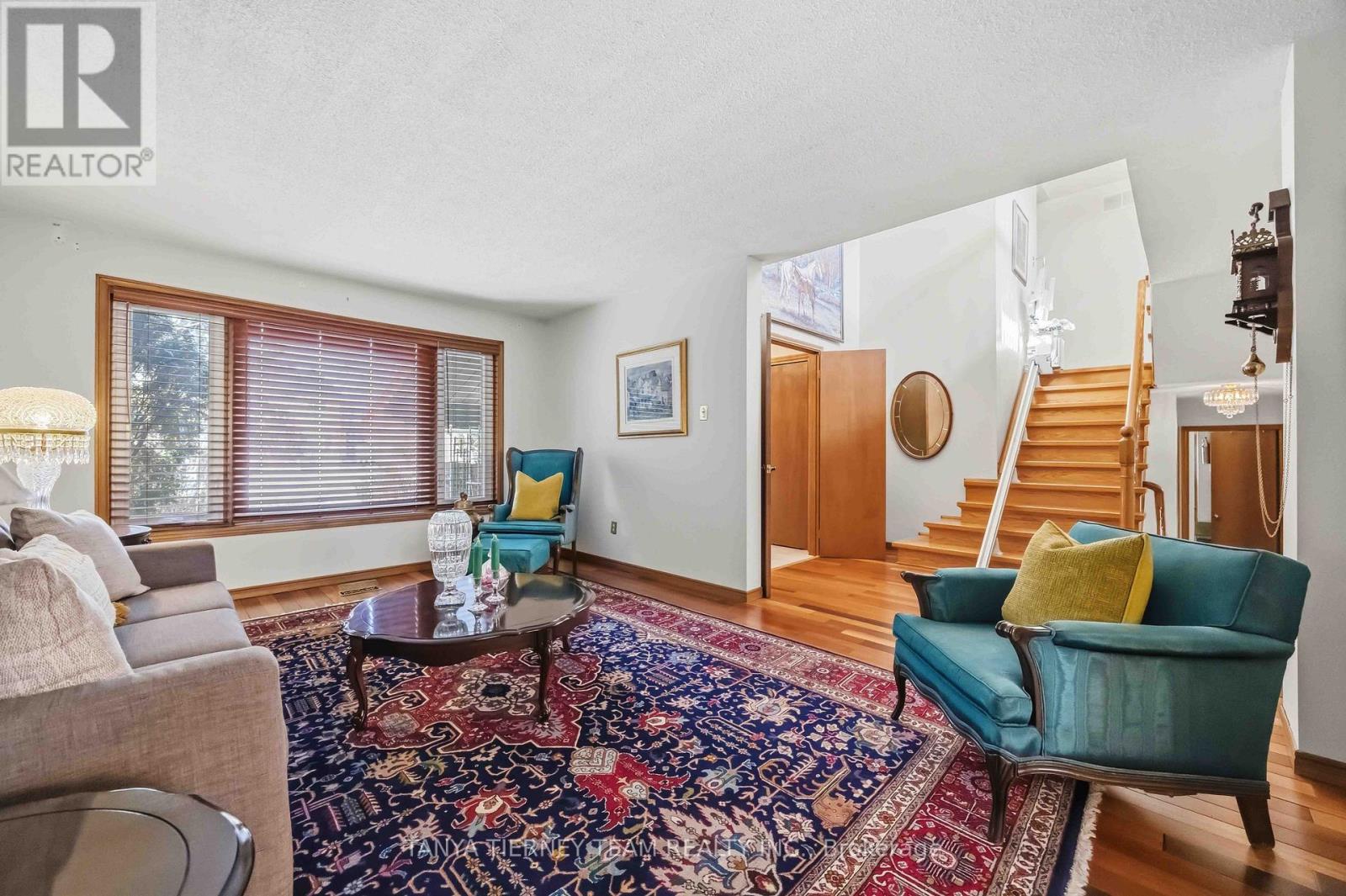 575 Park Crescent, Pickering, Ontario  L1W 2E1 - Photo 6 - E13000408