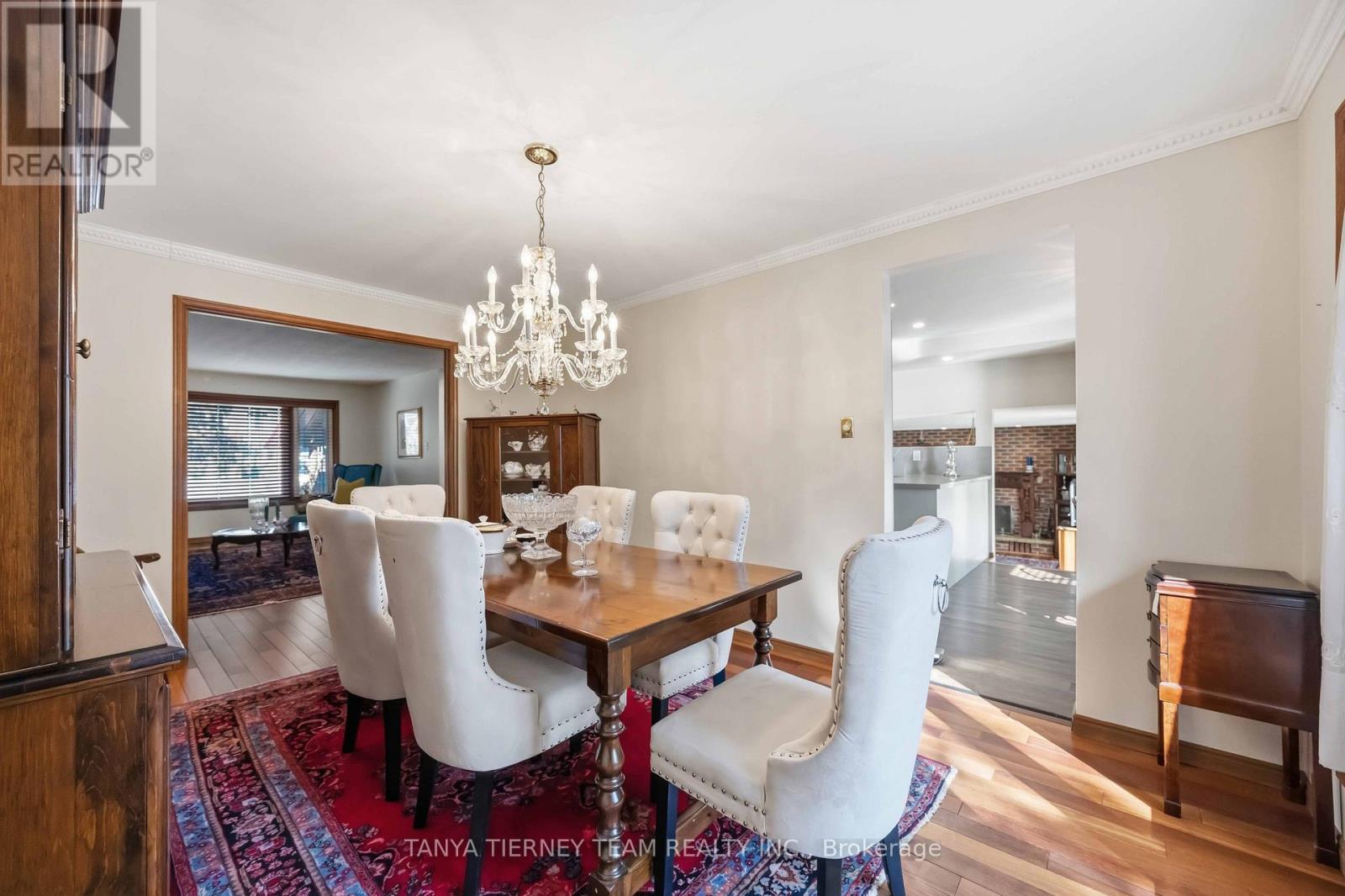 575 Park Crescent, Pickering, Ontario  L1W 2E1 - Photo 9 - E13000408